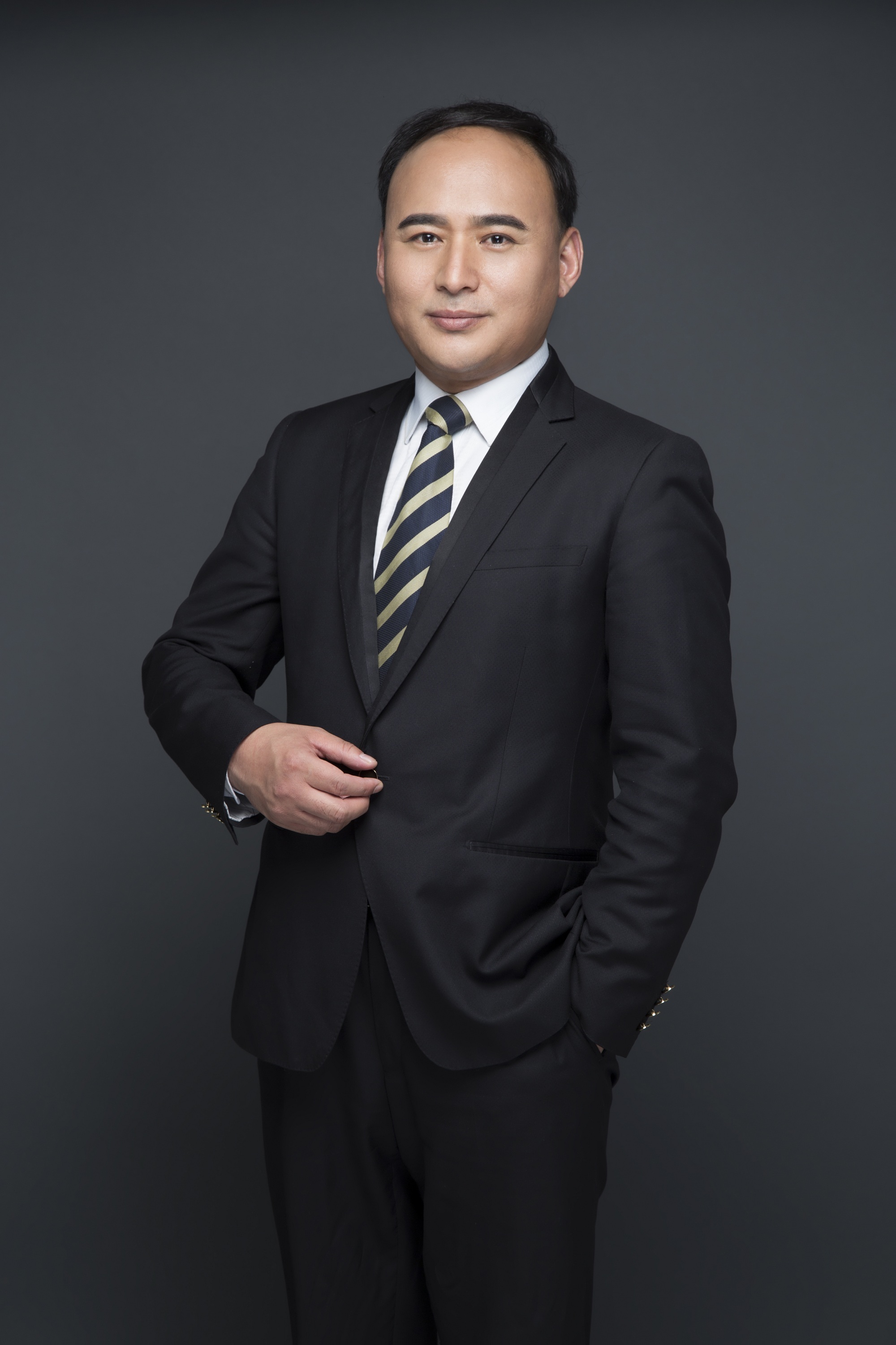 蒋孝春 包装与印刷设计负责人